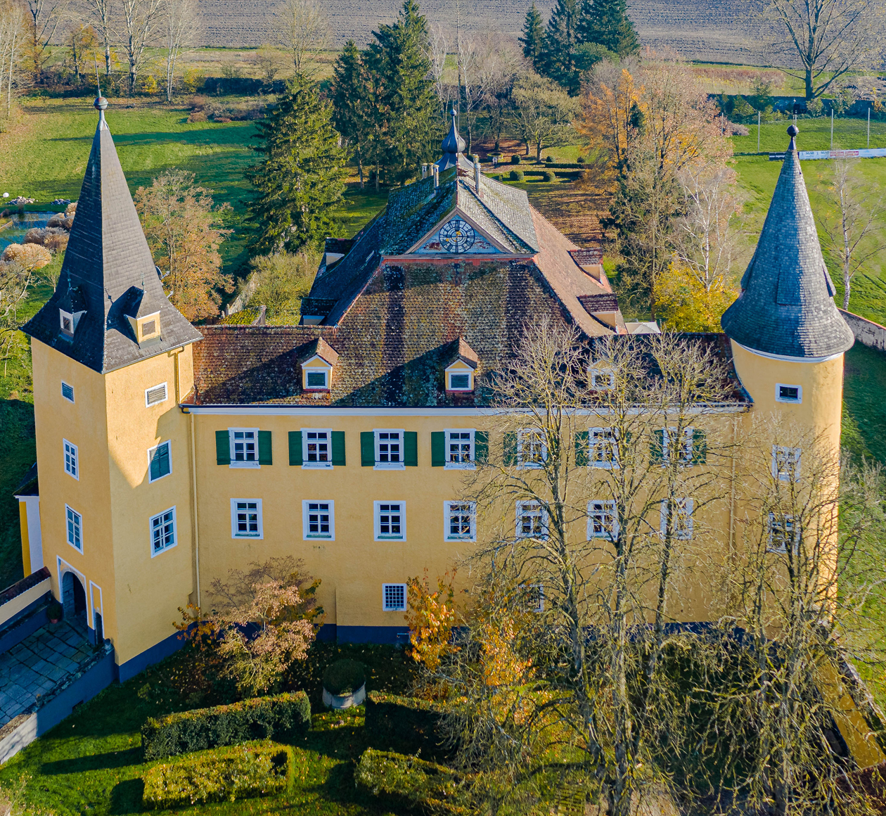 Schloss Mühldorf, Business Class Resort